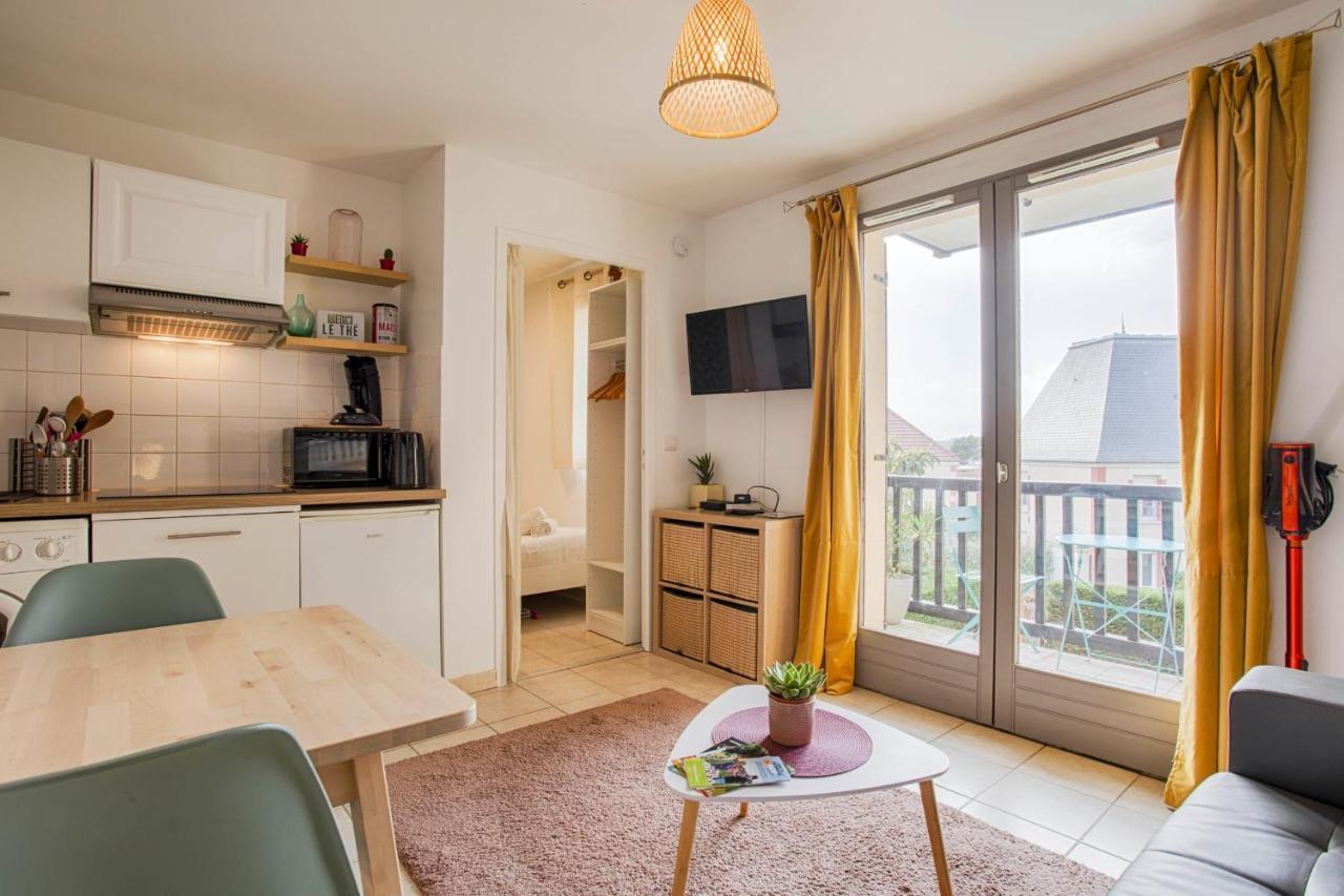 Cosy Flat At 100M From The Beach And Parking Ouistreham Exterior photo