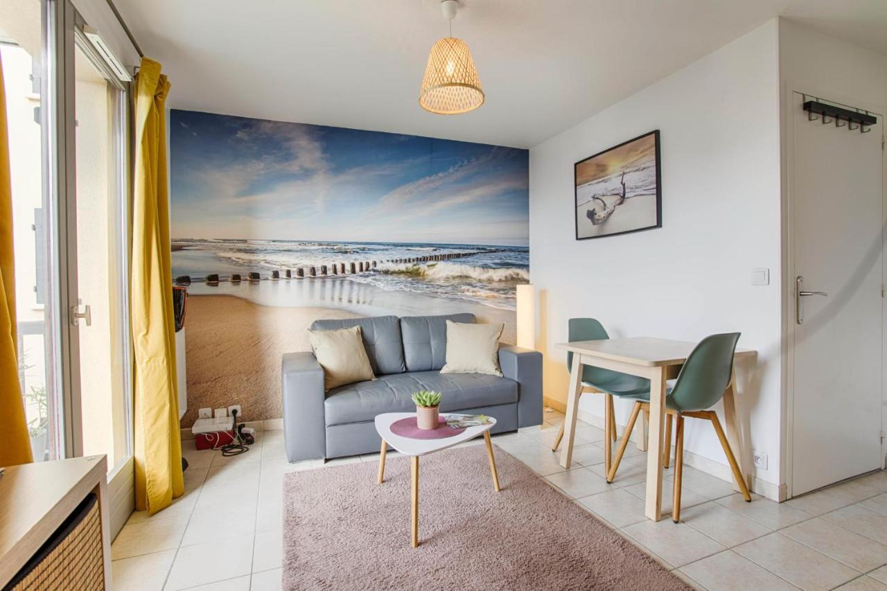 Cosy Flat At 100M From The Beach And Parking Ouistreham Exterior photo