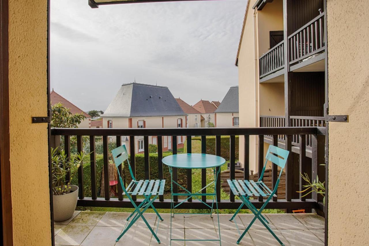 Cosy Flat At 100M From The Beach And Parking Ouistreham Exterior photo